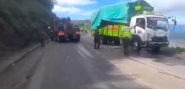 A Traffic police officer at the Rironi- Mahi Mahiu road.